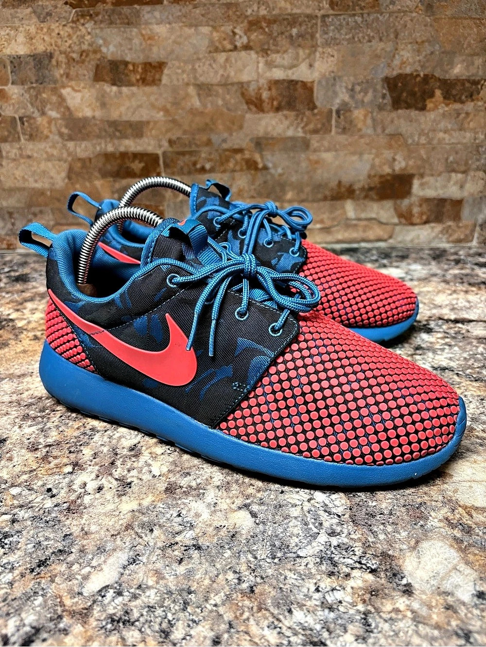 NIKE ROSHE ONE PREMIUM PLUS BRIGADE BLUE CRIMSON Size 9
